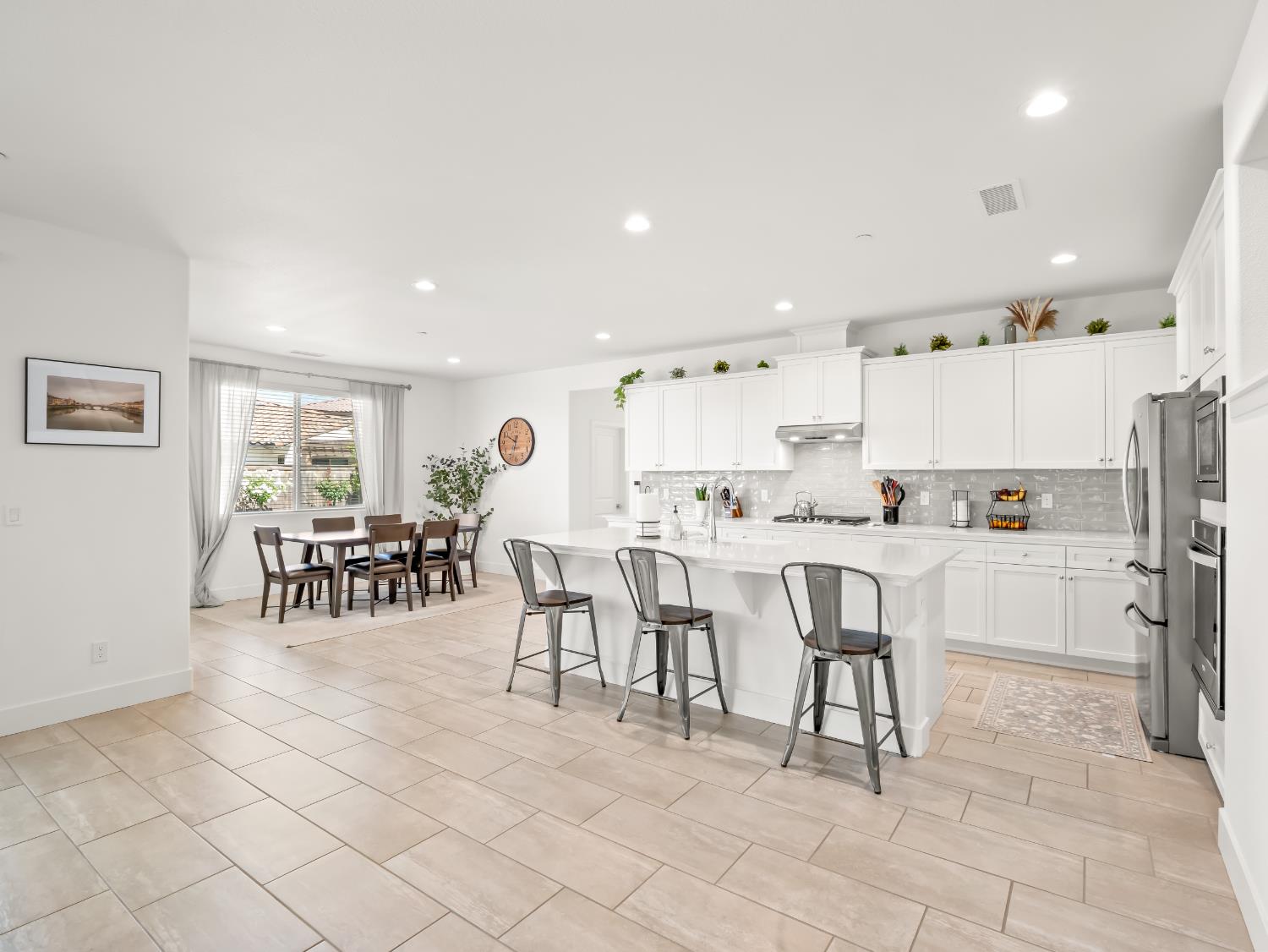 4486 Crown Bluffs Dr, Madera, CA 93636