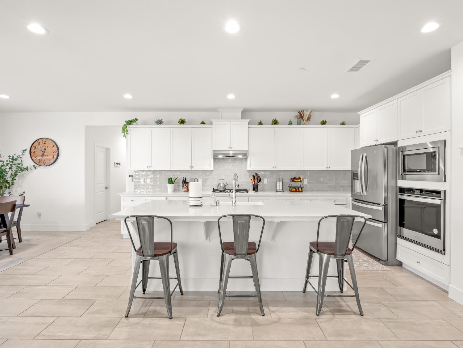 4486 Crown Bluffs Dr, Madera, CA 93636