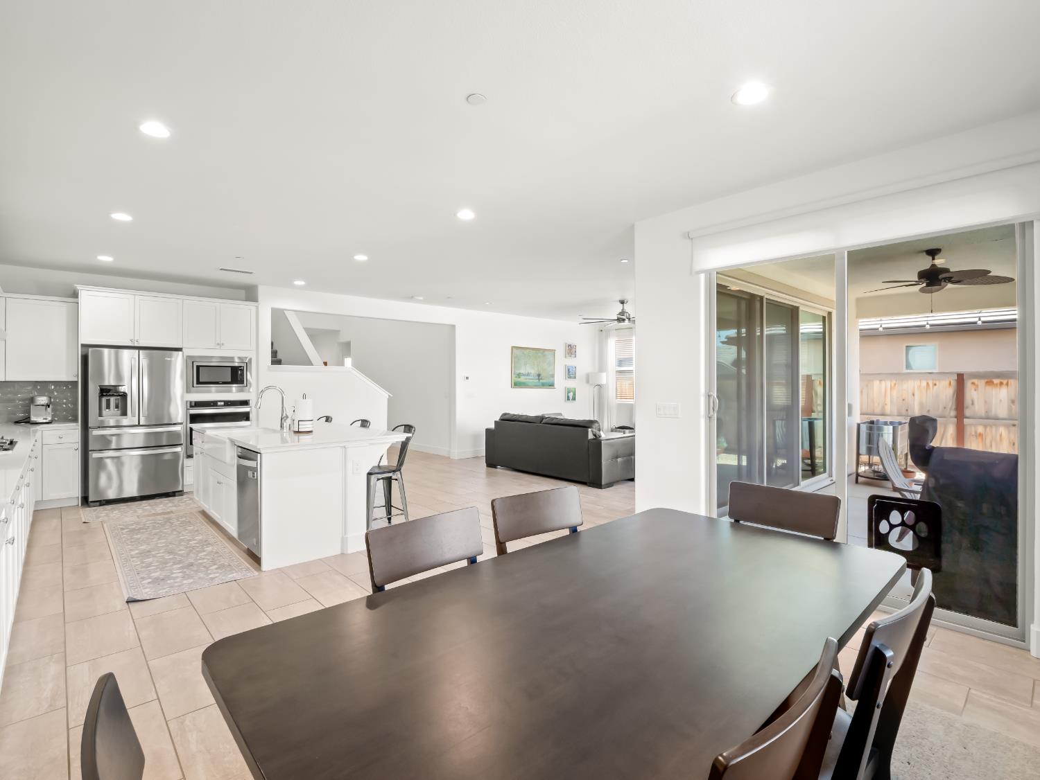 4486 Crown Bluffs Dr, Madera, CA 93636