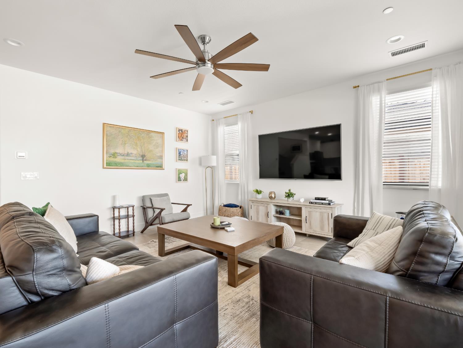 4486 Crown Bluffs Dr, Madera, CA 93636