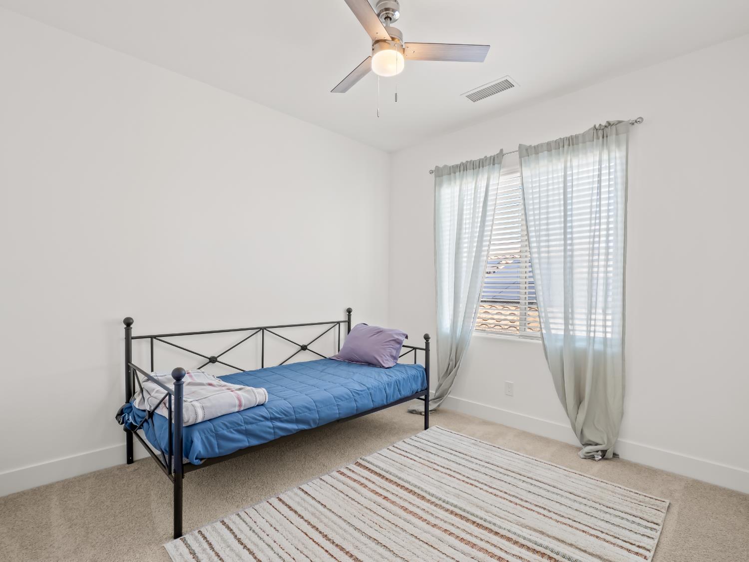 4486 Crown Bluffs Dr, Madera, CA 93636