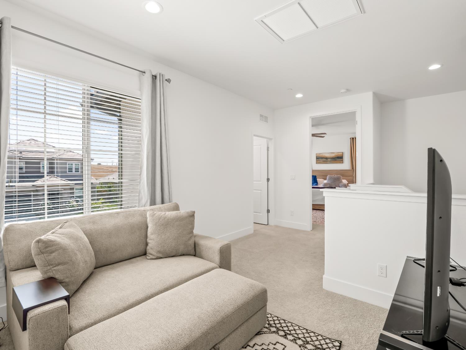 4486 Crown Bluffs Dr, Madera, CA 93636