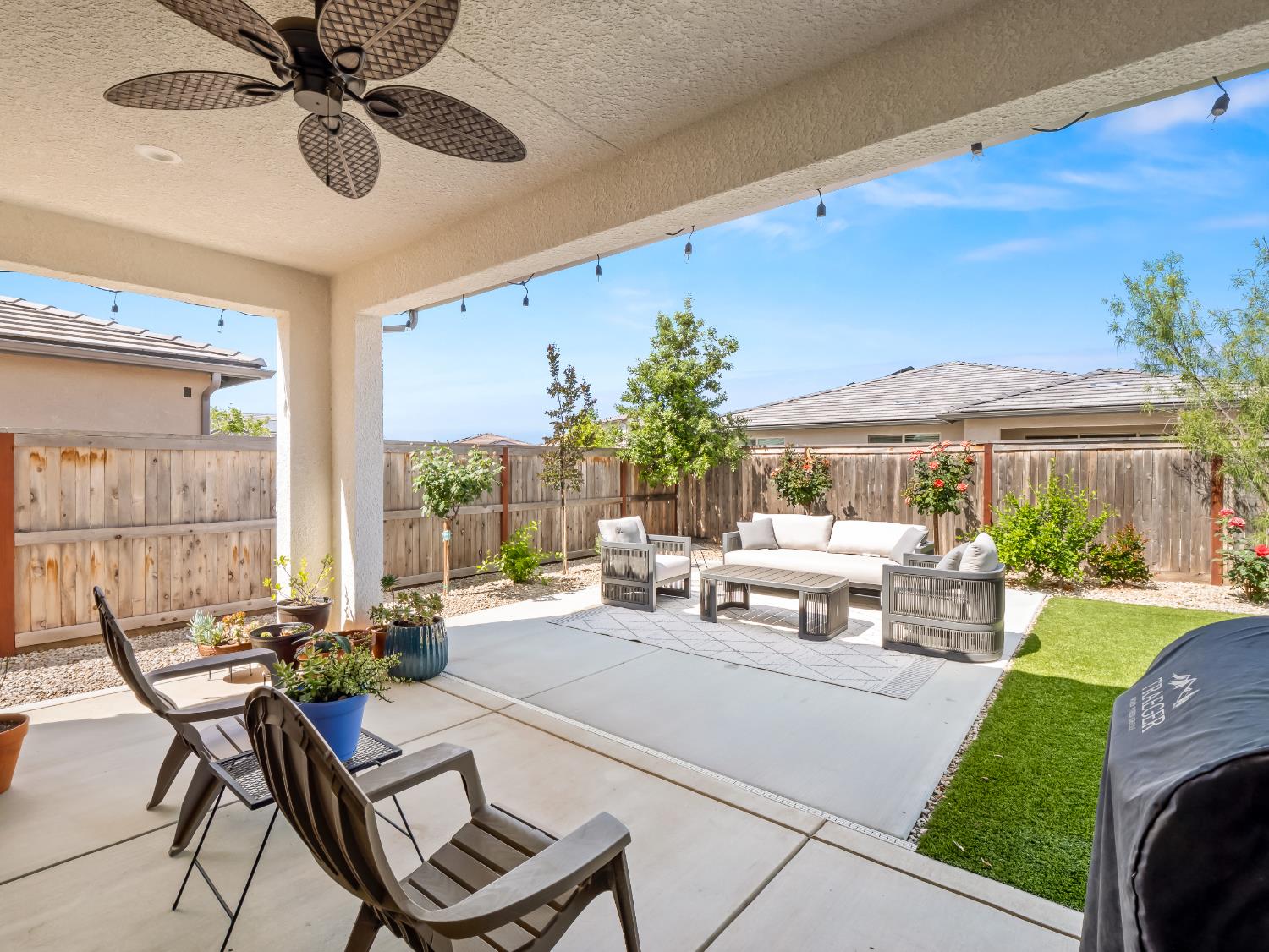 4486 Crown Bluffs Dr, Madera, CA 93636