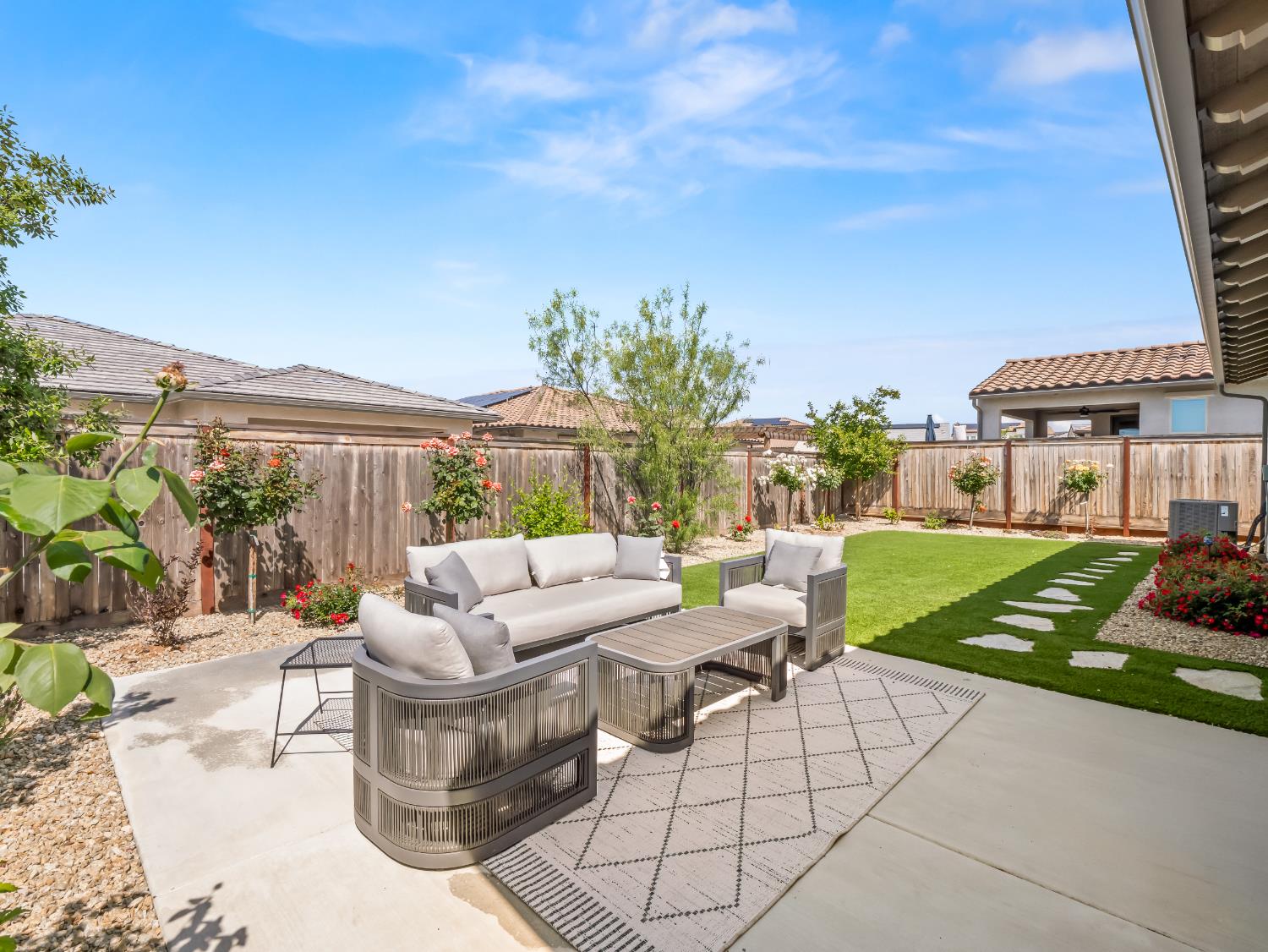 4486 Crown Bluffs Dr, Madera, CA 93636