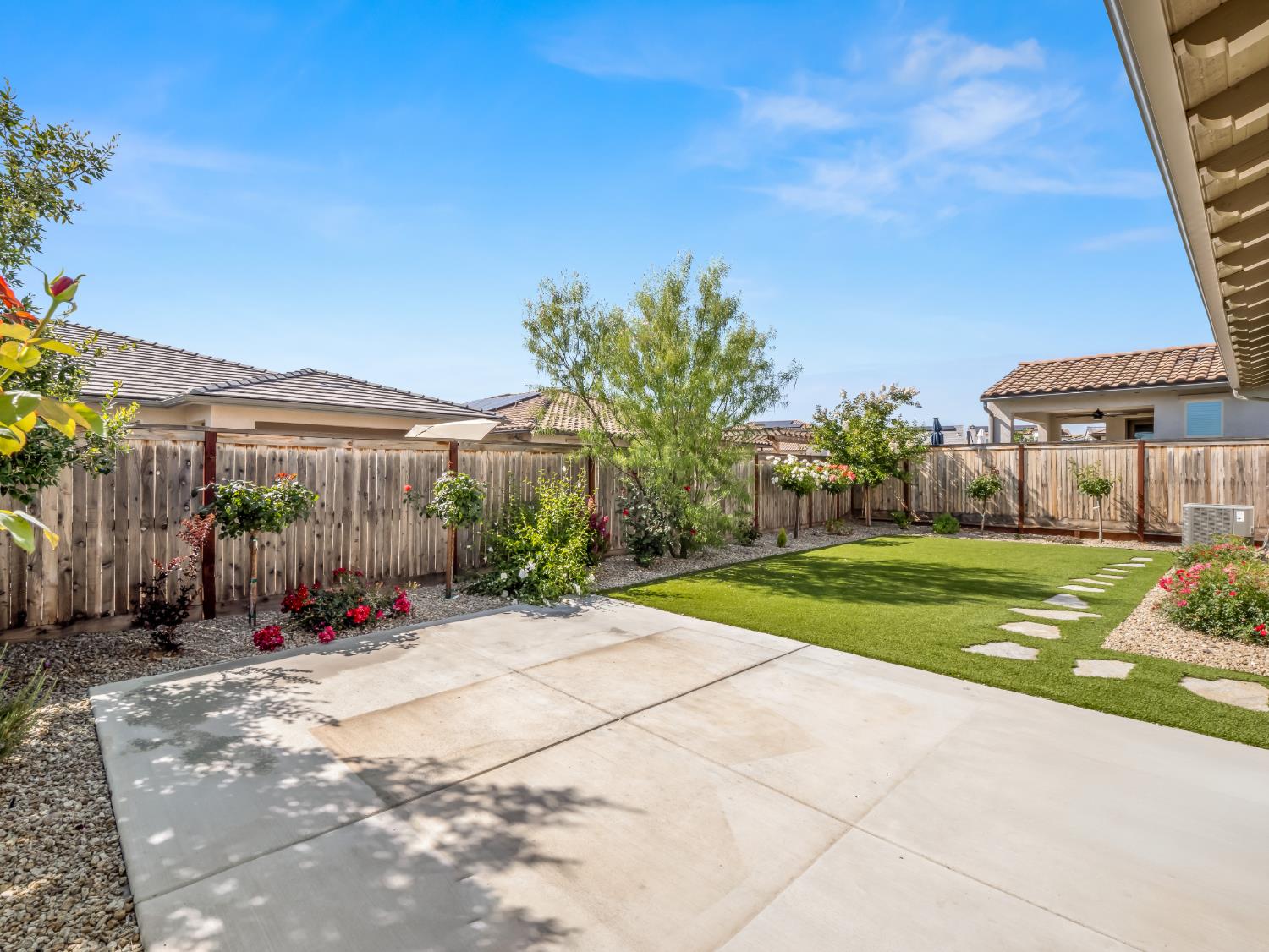 4486 Crown Bluffs Dr, Madera, CA 93636
