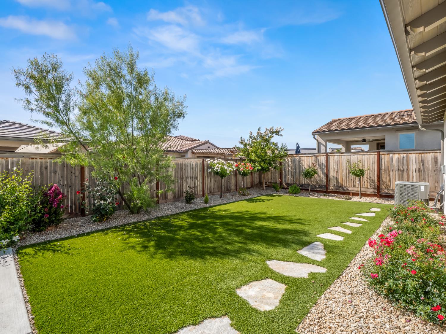 4486 Crown Bluffs Dr, Madera, CA 93636