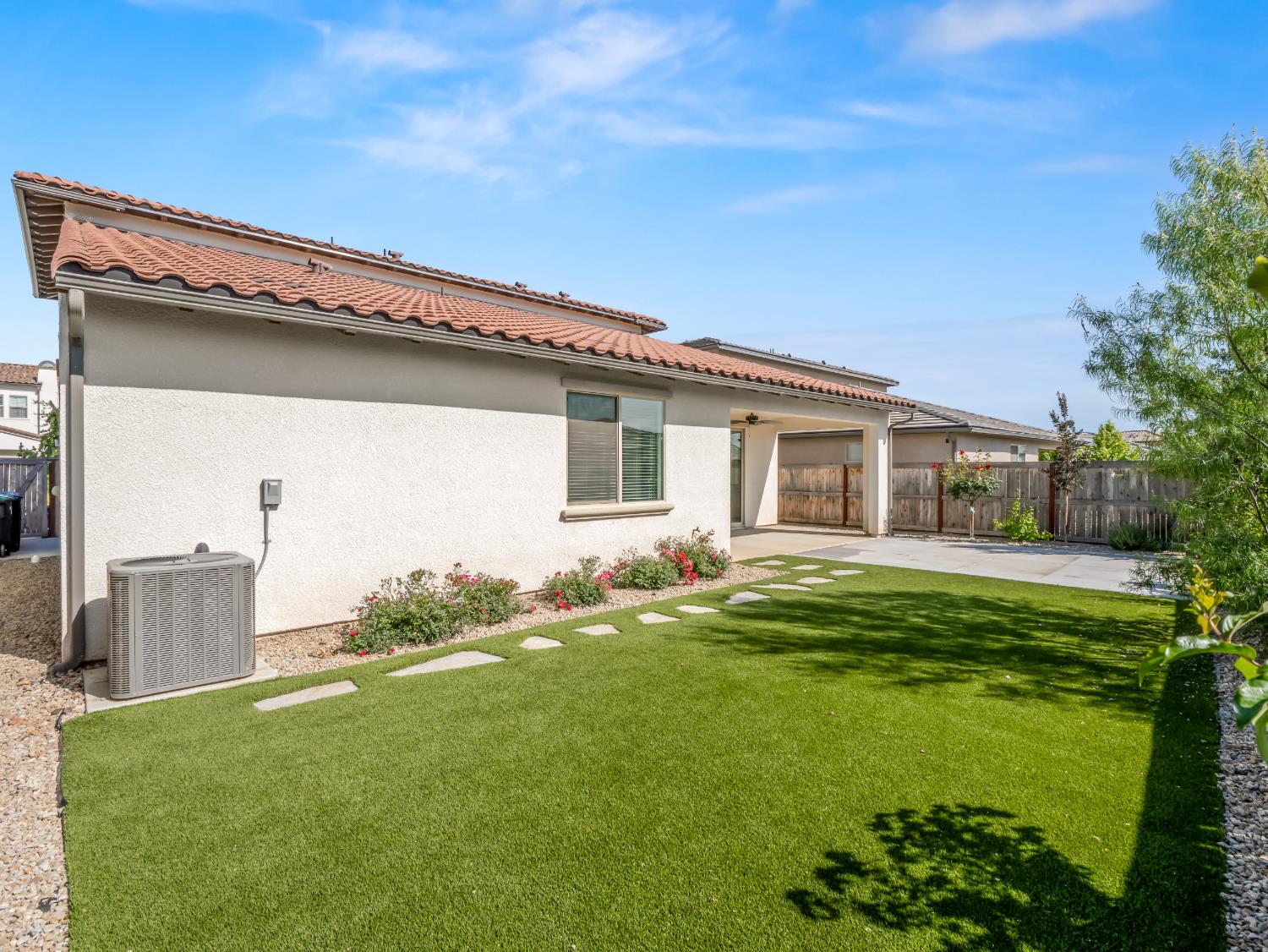 4486 Crown Bluffs Dr, Madera, CA 93636