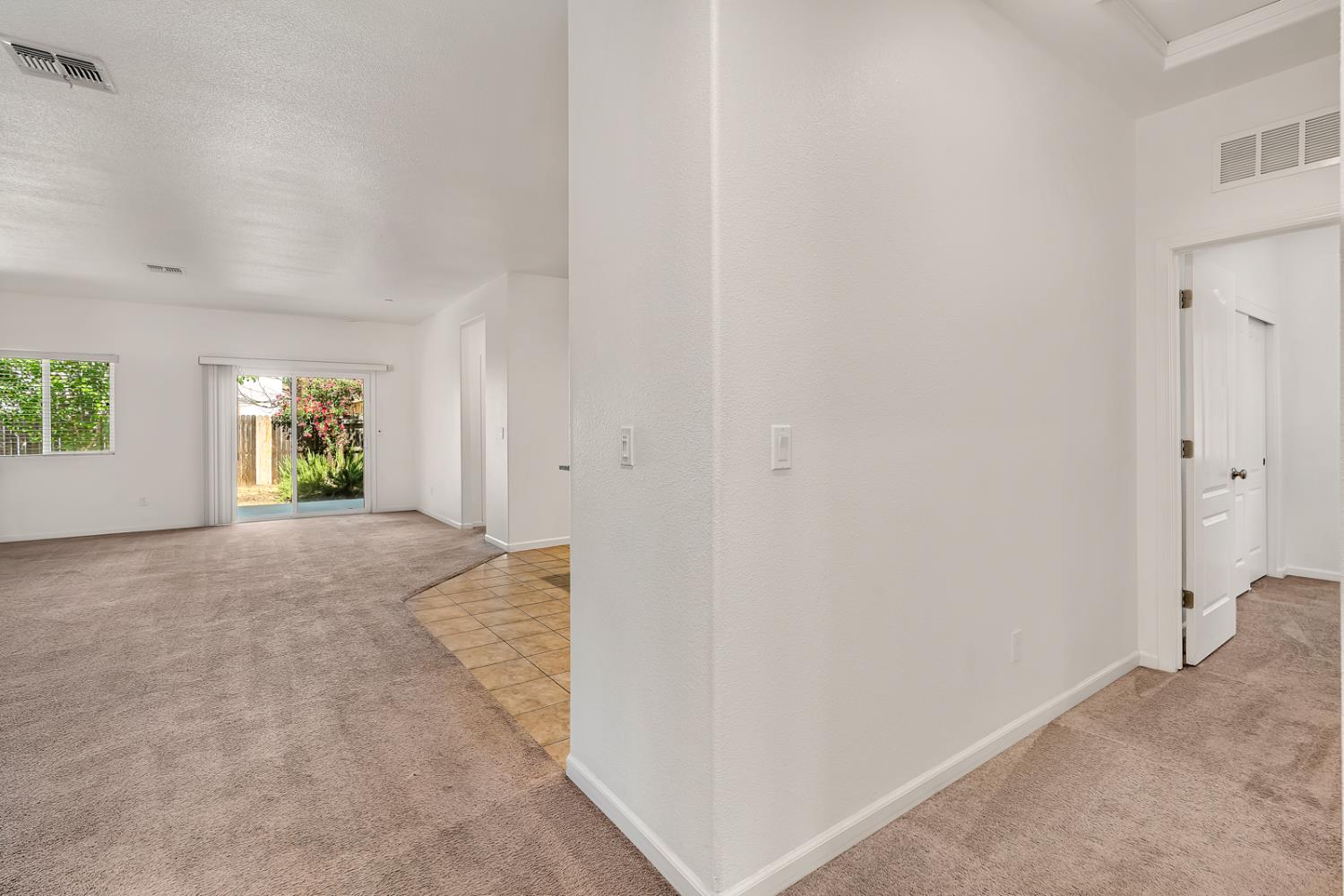 443 Jacobs Dr, Merced, CA 95348