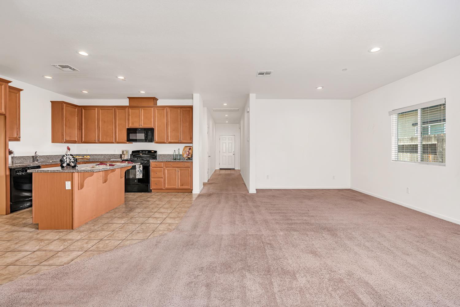 443 Jacobs Dr, Merced, CA 95348