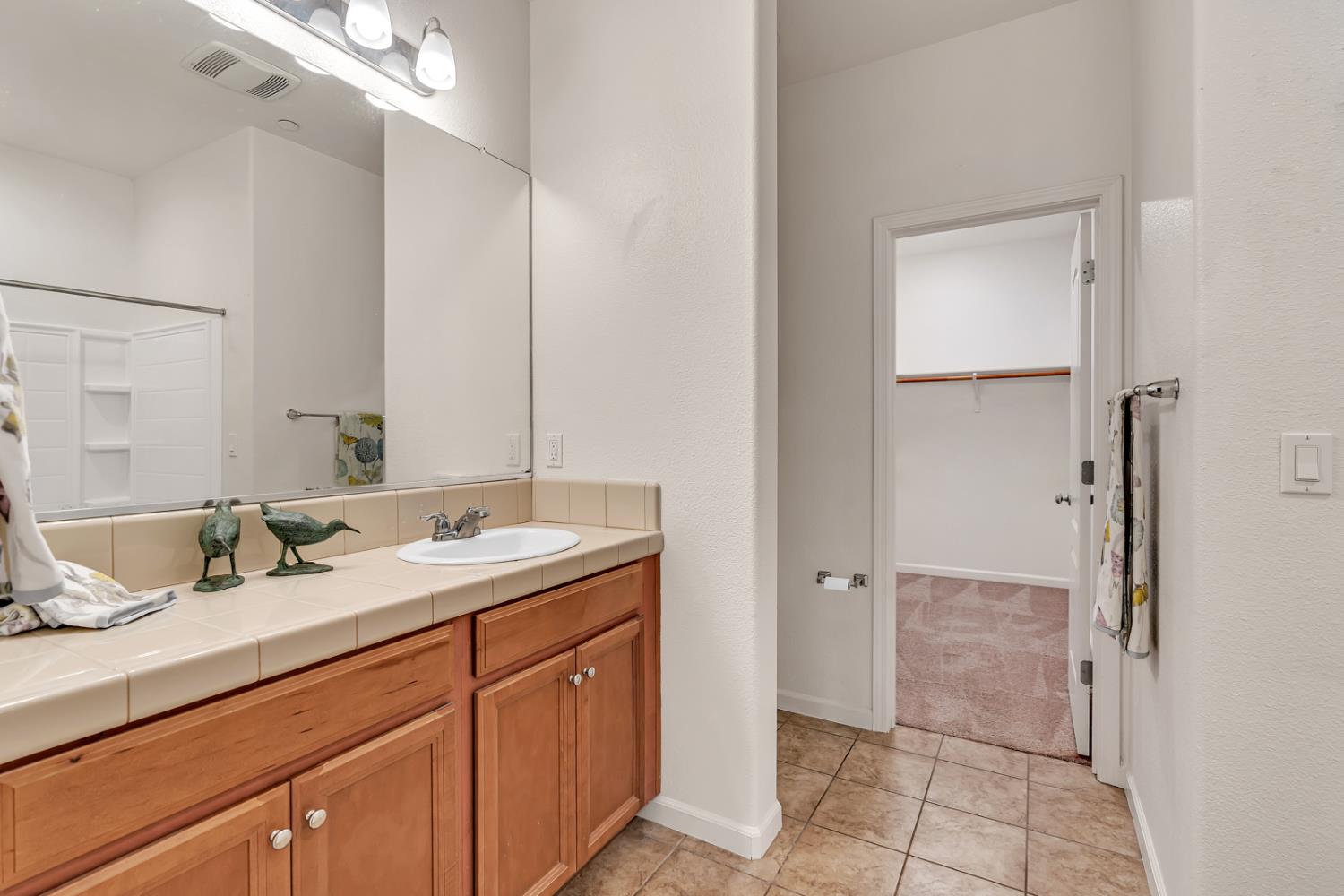 443 Jacobs Dr, Merced, CA 95348