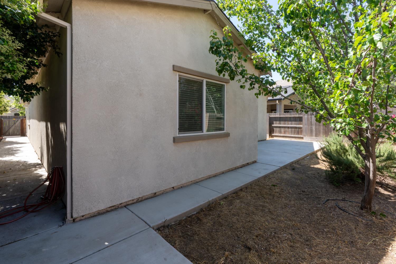 443 Jacobs Dr, Merced, CA 95348