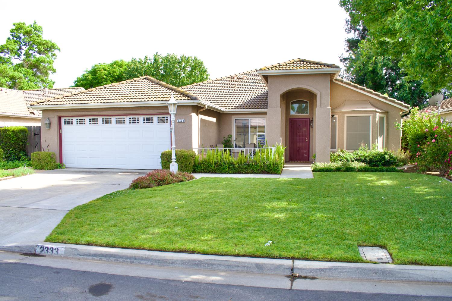 2333 E Omaha Ave, Fresno, CA 93720