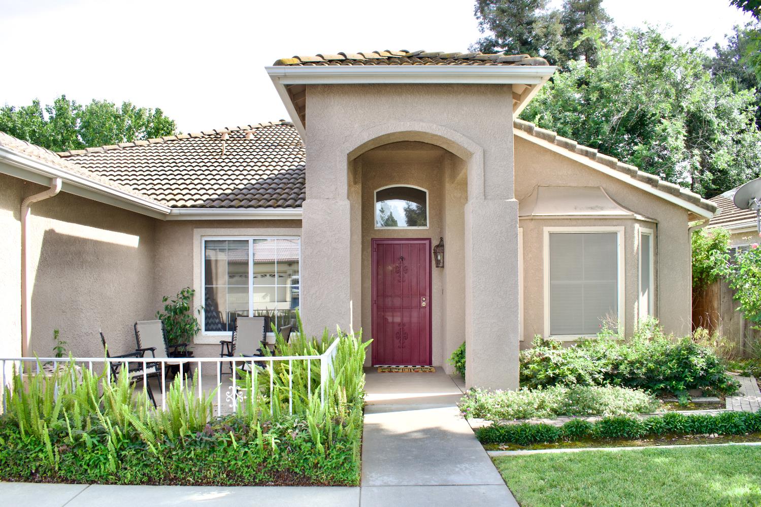 2333 E Omaha Ave, Fresno, CA 93720