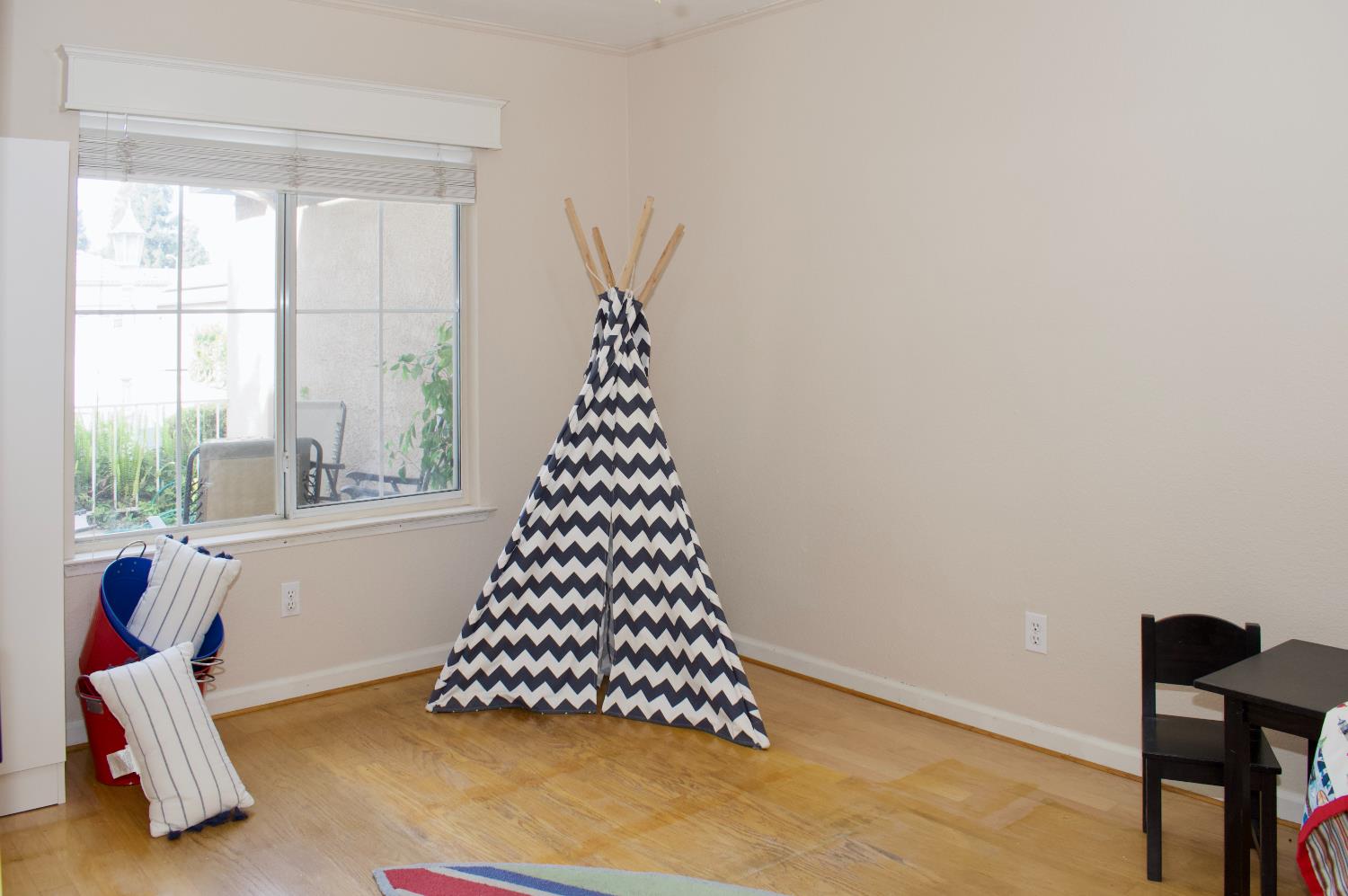 2333 E Omaha Ave, Fresno, CA 93720