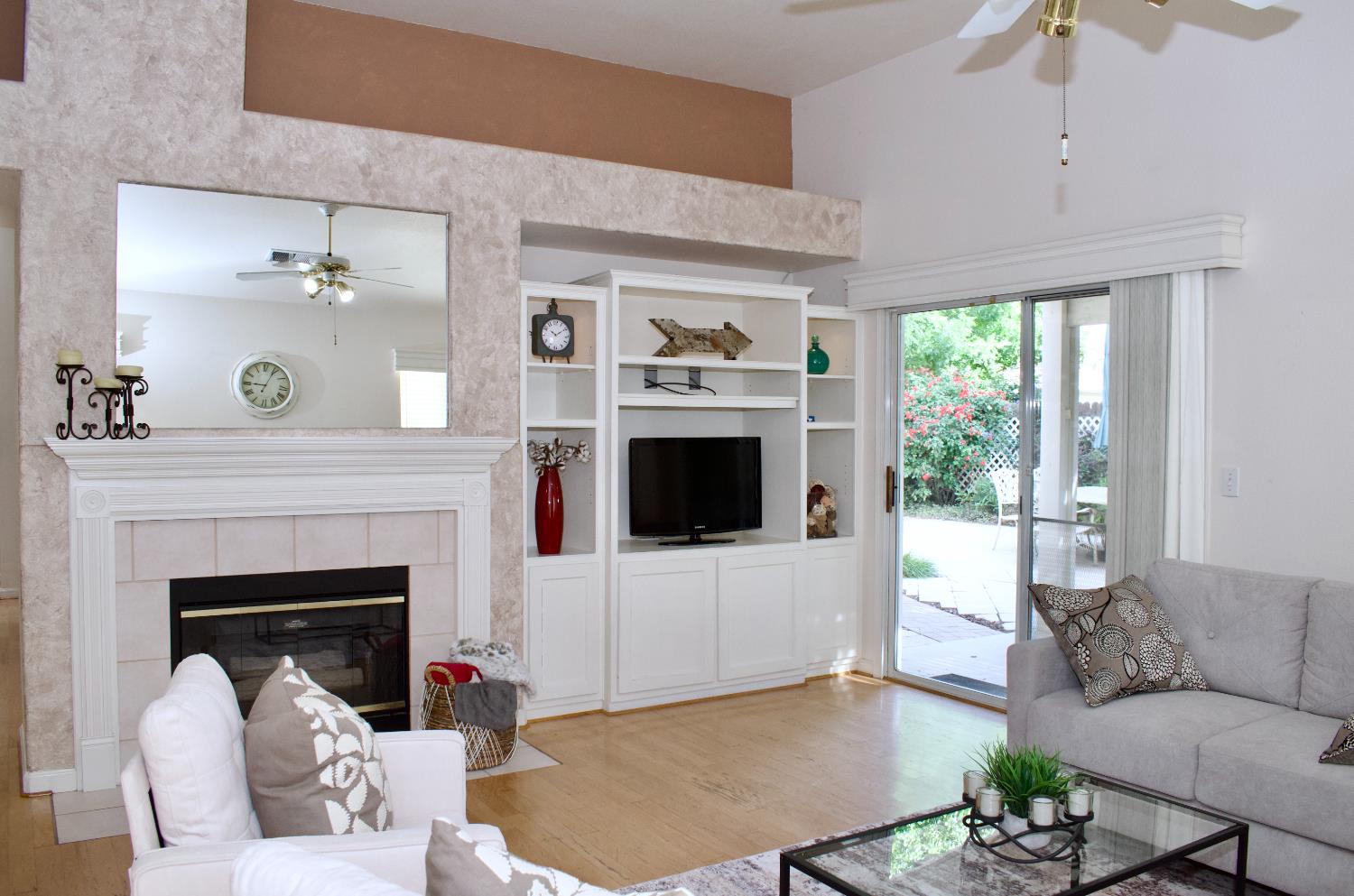 2333 E Omaha Ave, Fresno, CA 93720