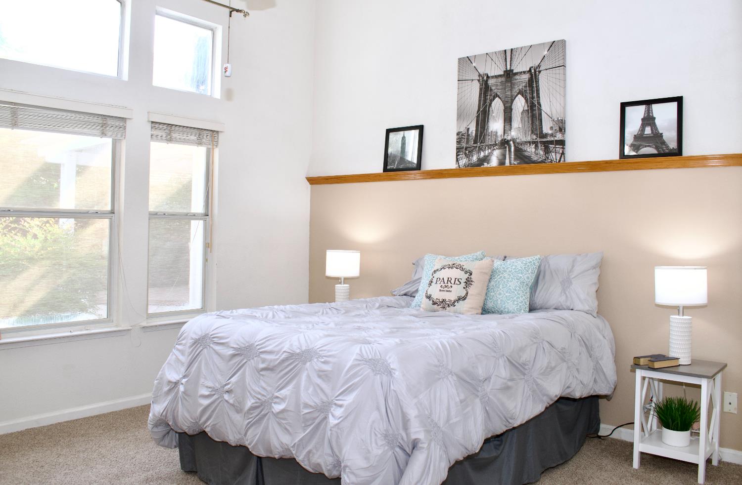 2333 E Omaha Ave, Fresno, CA 93720