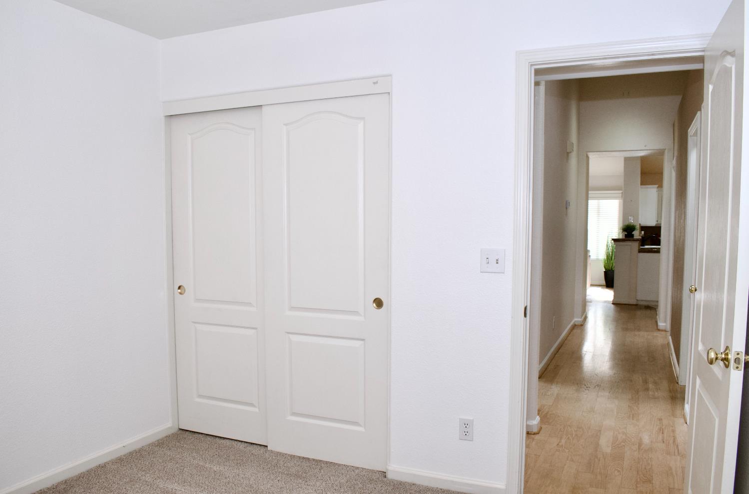 2333 E Omaha Ave, Fresno, CA 93720