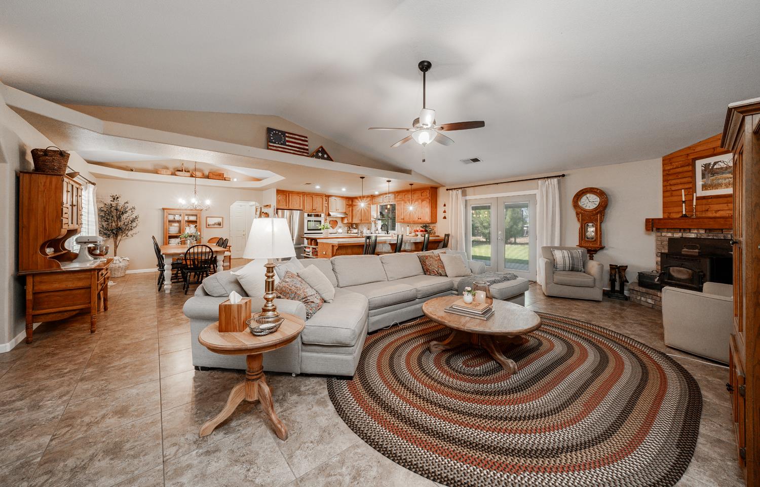 22052 Melrose Ct, Madera, CA 93638