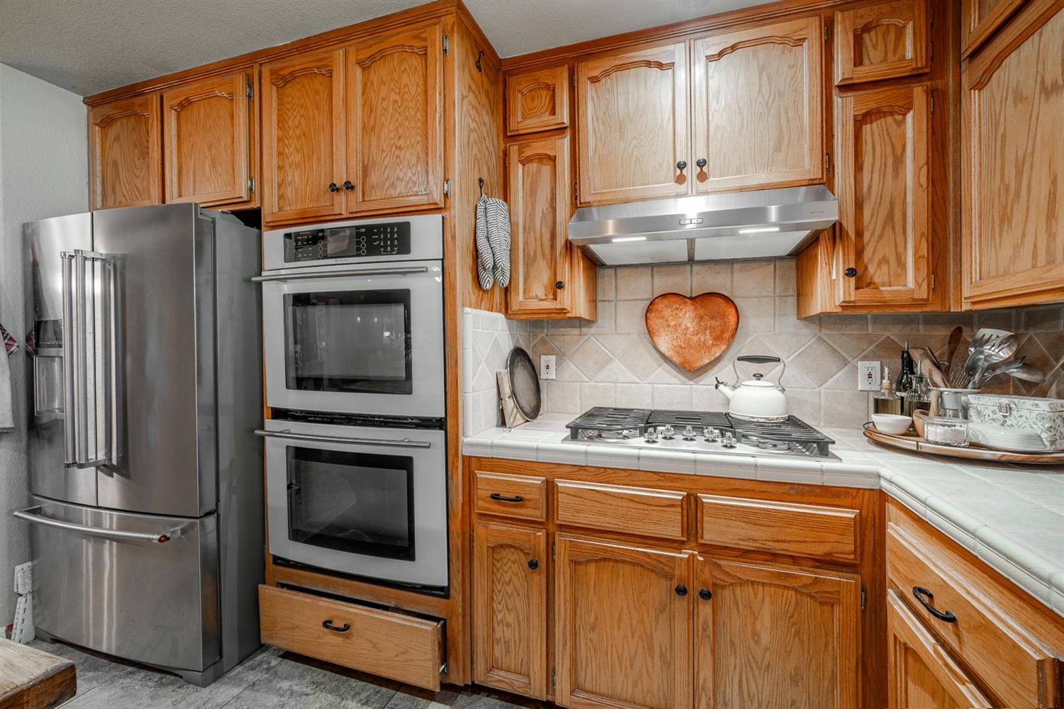 22052 Melrose Ct, Madera, CA 93638