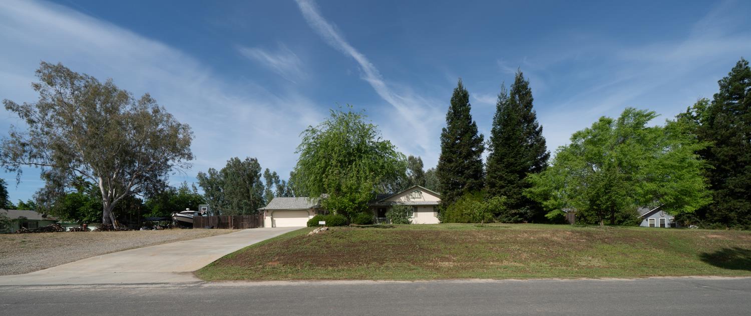 22052 Melrose Ct, Madera, CA 93638