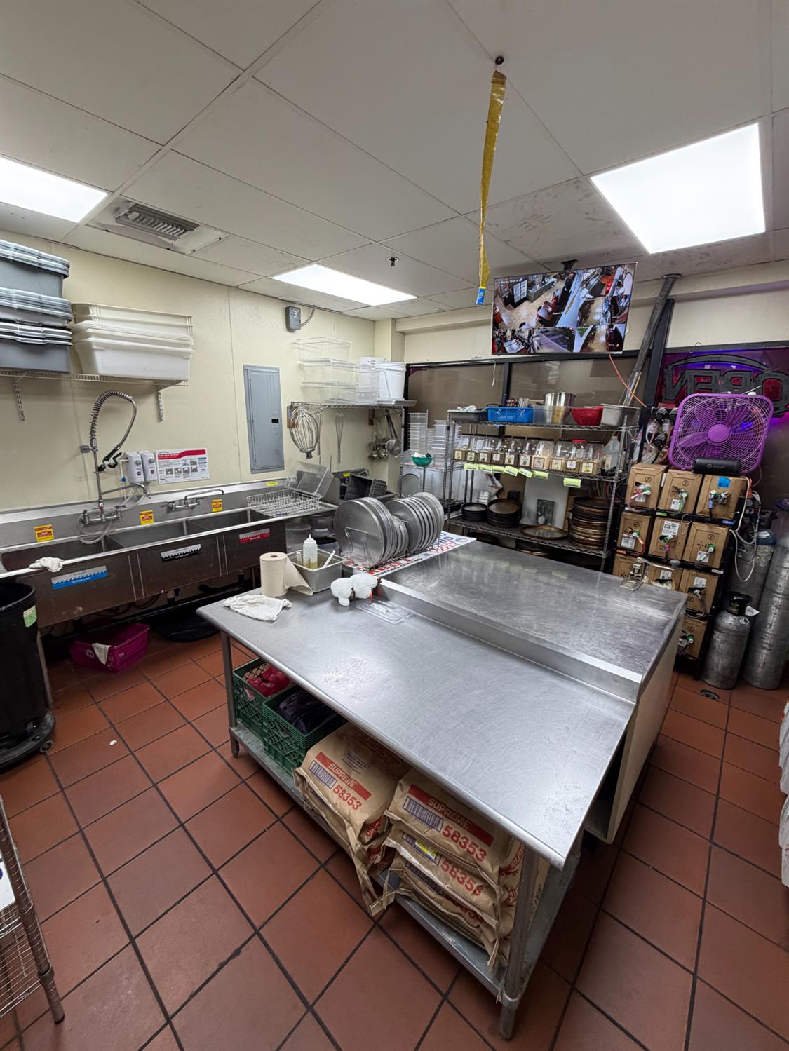 7797 N First, Fresno, CA 93720