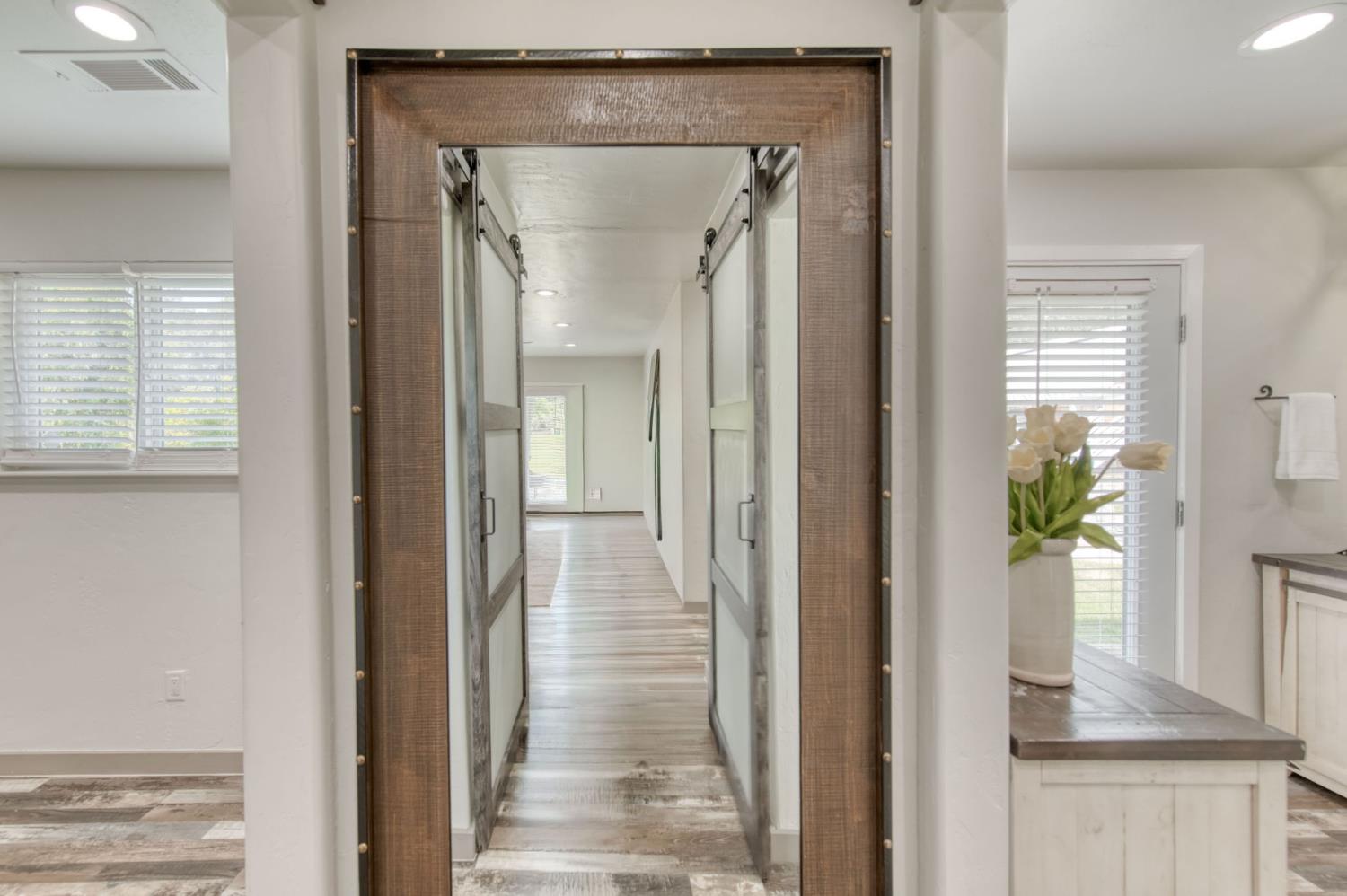 12215 N Friant Rd, Fresno, CA 93730