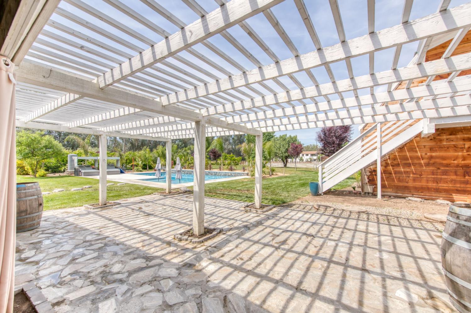 12215 N Friant Rd, Fresno, CA 93730