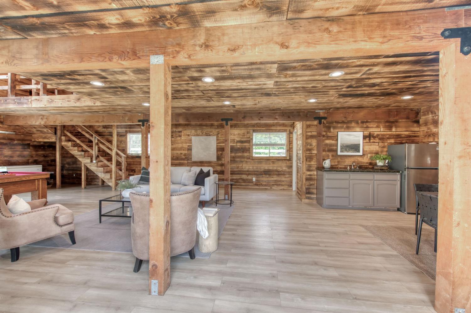 12215 N Friant Rd, Fresno, CA 93730