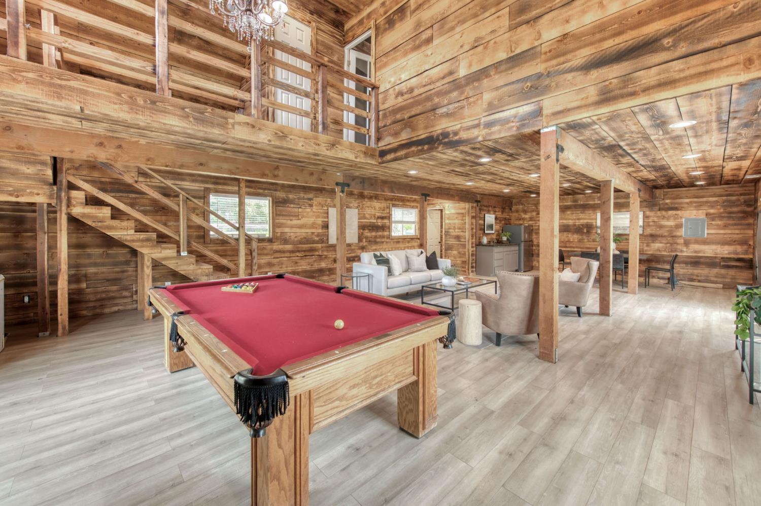 12215 N Friant Rd, Fresno, CA 93730