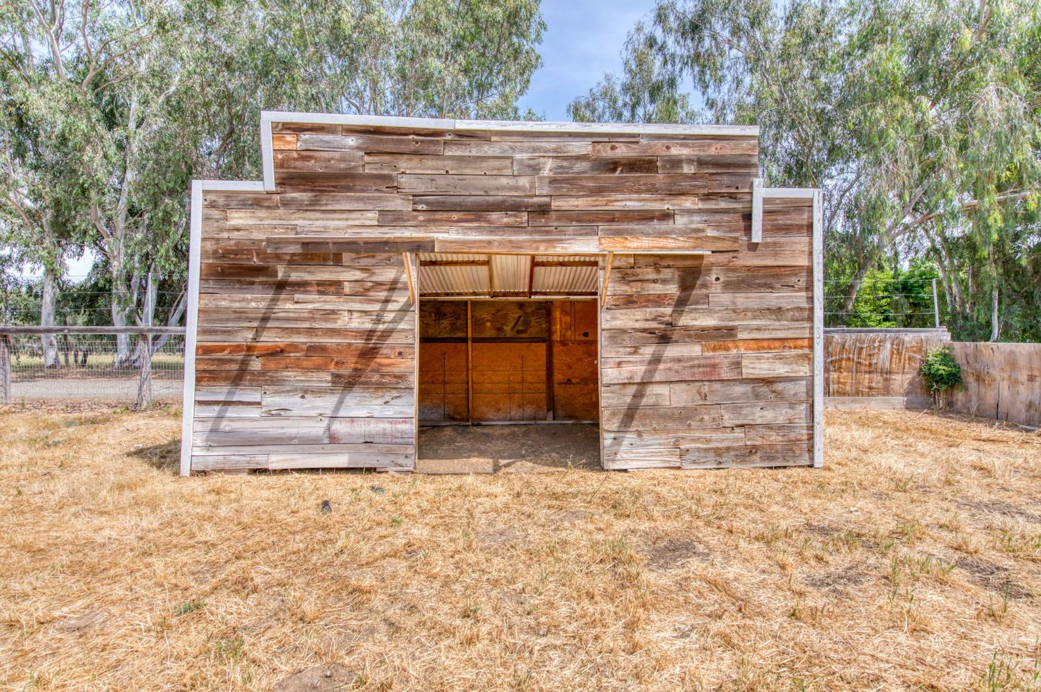 12215 N Friant Rd, Fresno, CA 93730