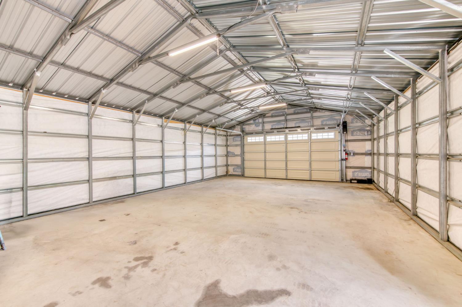 12215 N Friant Rd, Fresno, CA 93730