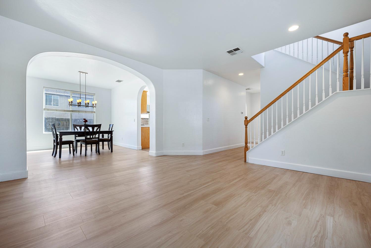 7087 E Fedora Ave E, Fresno, CA 93737