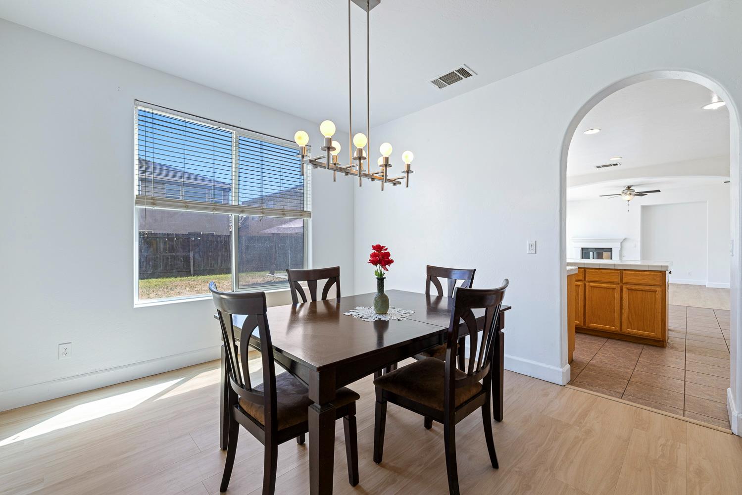 7087 E Fedora Ave E, Fresno, CA 93737