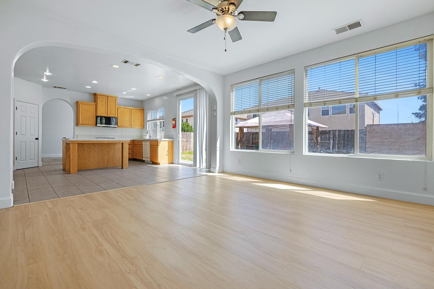 7087 E Fedora Ave E, Fresno, CA 93737