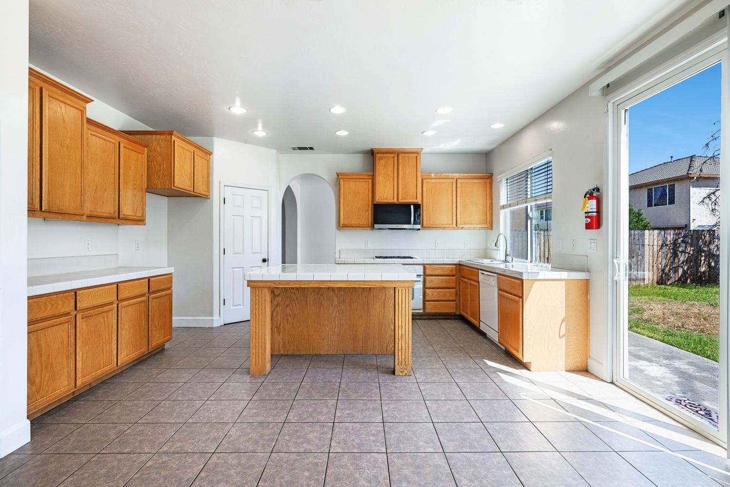 7087 E Fedora Ave E, Fresno, CA 93737