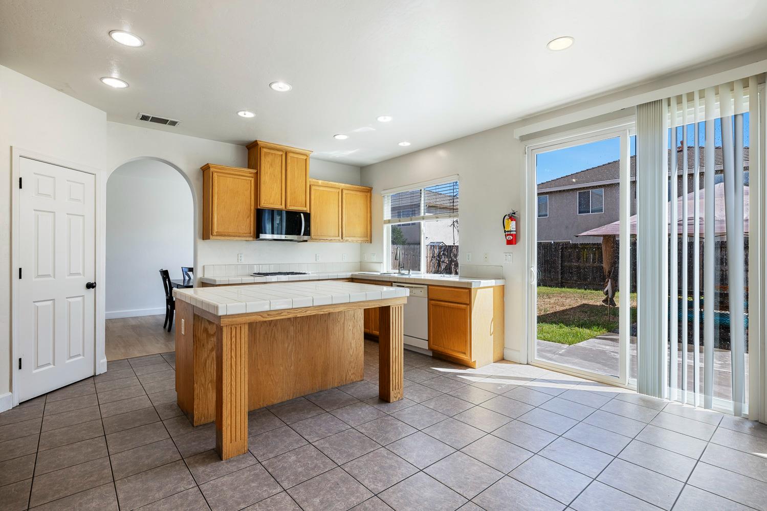 7087 E Fedora Ave E, Fresno, CA 93737