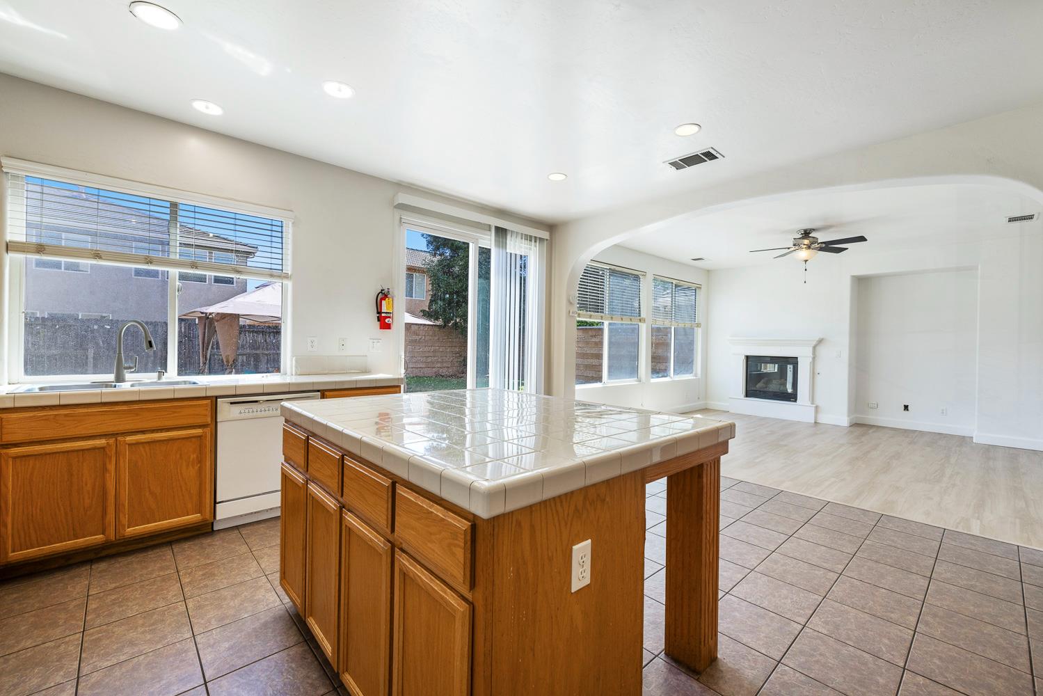 7087 E Fedora Ave E, Fresno, CA 93737