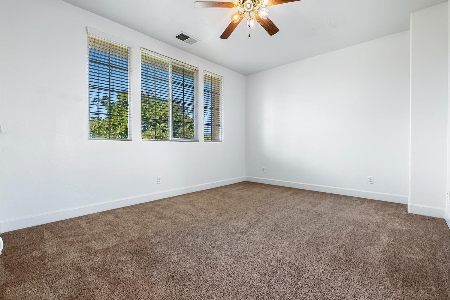 7087 E Fedora Ave E, Fresno, CA 93737