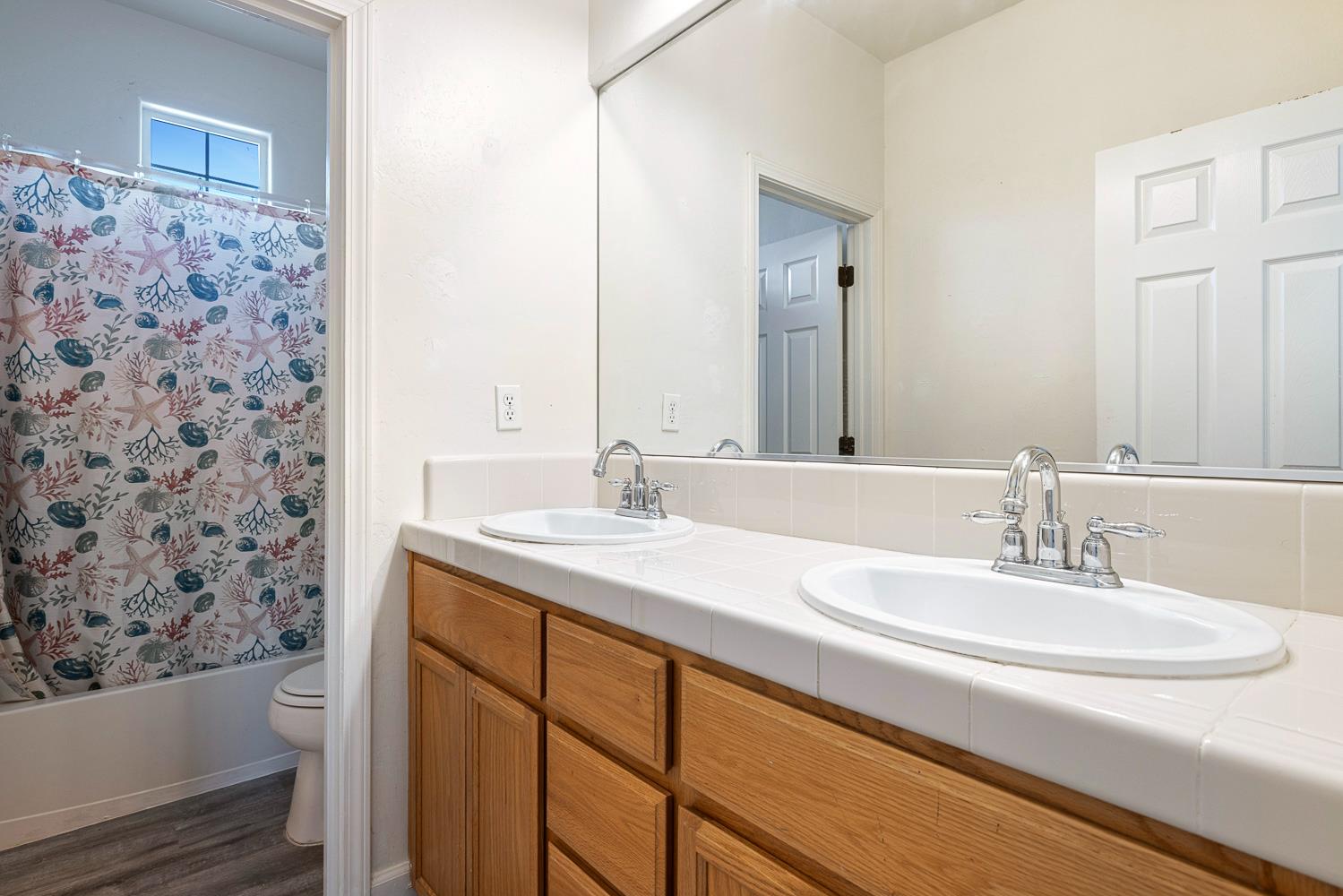 7087 E Fedora Ave E, Fresno, CA 93737