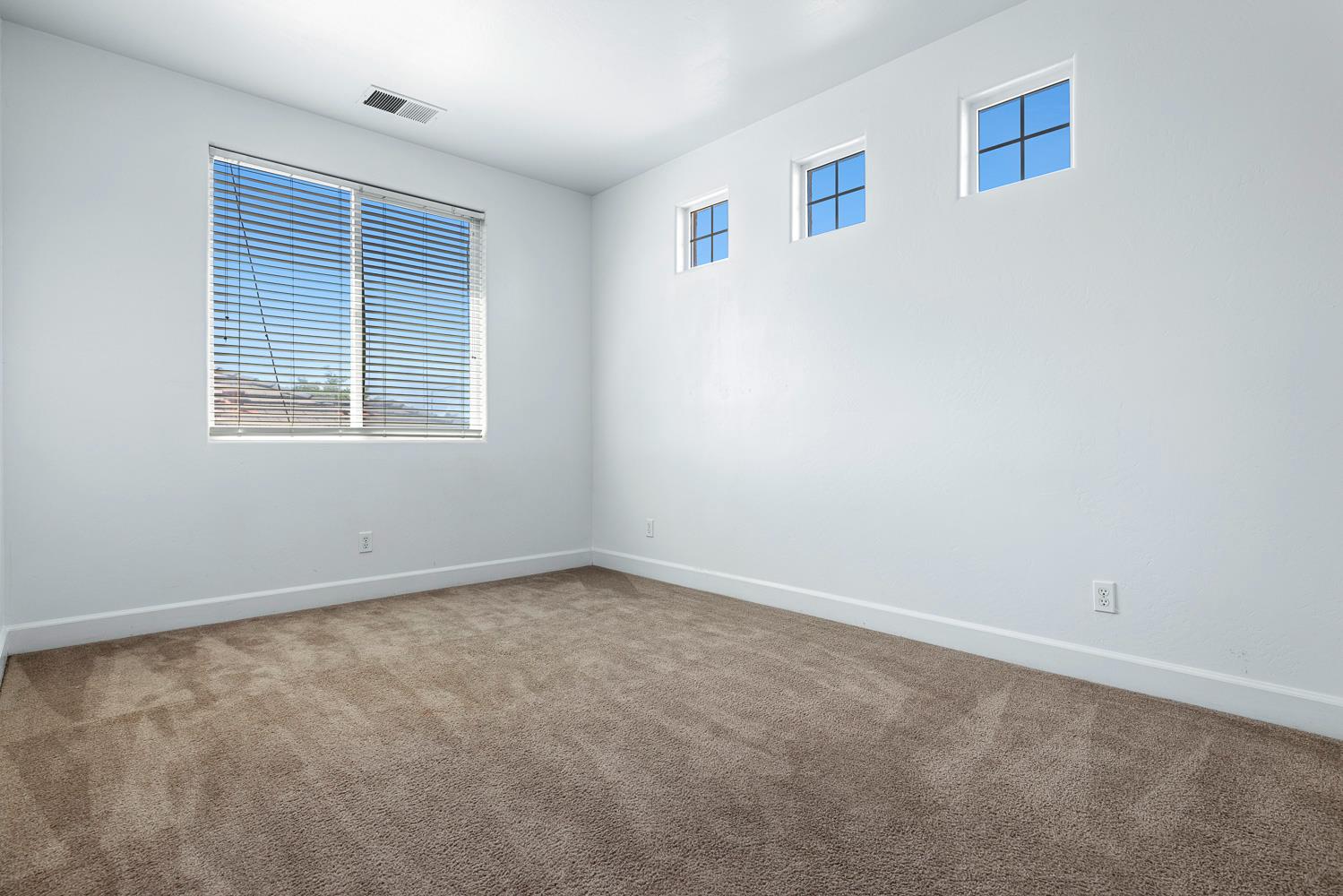 7087 E Fedora Ave E, Fresno, CA 93737