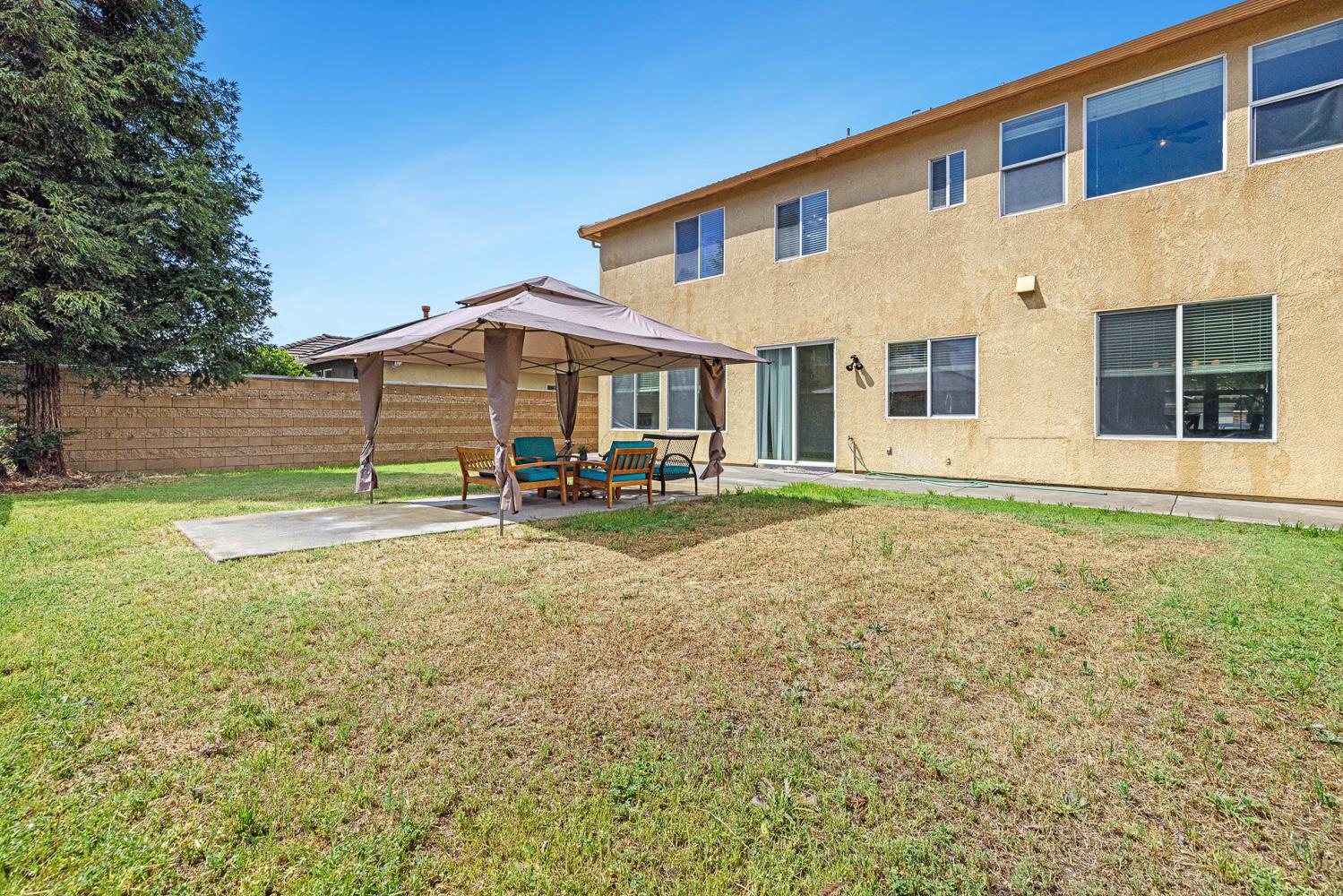 7087 E Fedora Ave E, Fresno, CA 93737