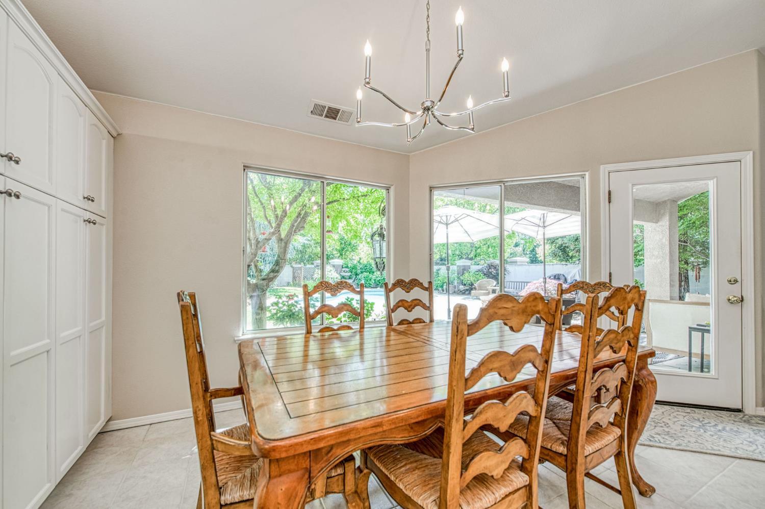 10621 N Pierpont Cir, Fresno, CA 93730