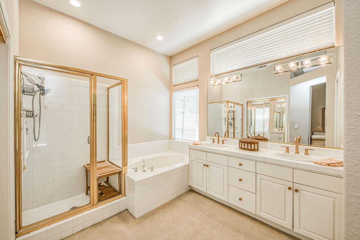 10621 N Pierpont Cir, Fresno, CA 93730