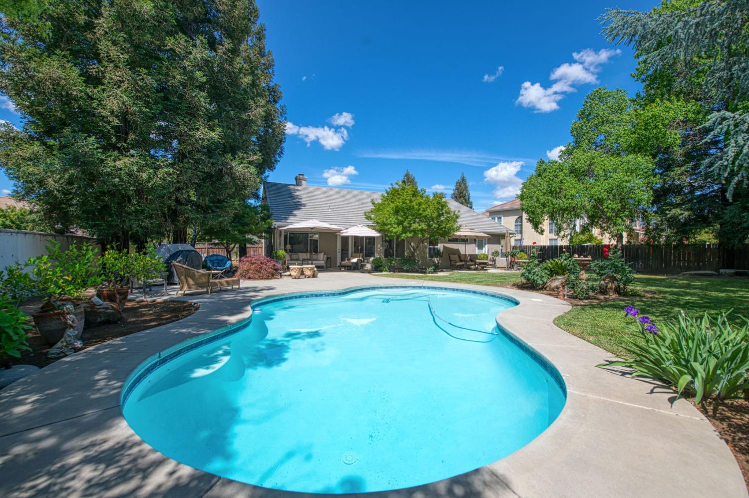 10621 N Pierpont Cir, Fresno, CA 93730