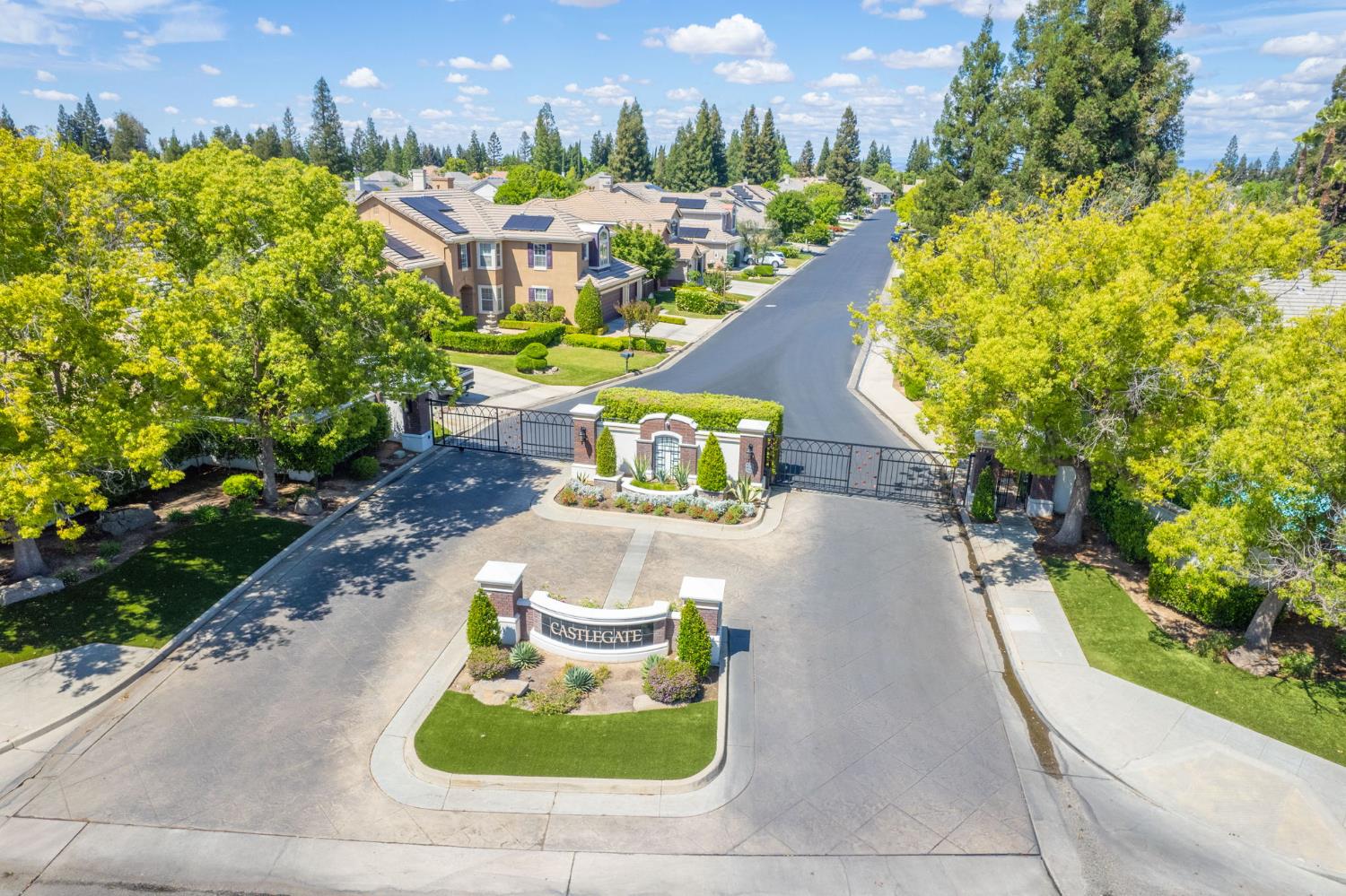 10621 N Pierpont Cir, Fresno, CA 93730