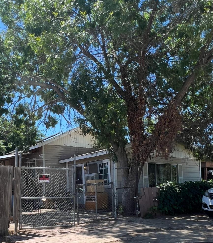 113 Buena Vista Place, Taft, CA 93268