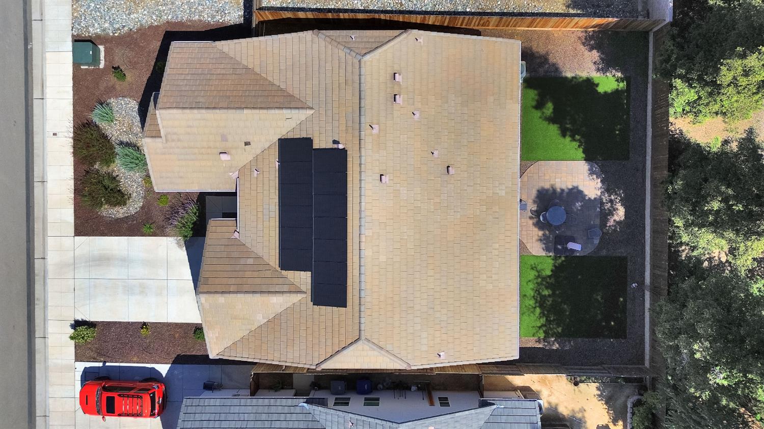 1807 Las Rosas Ave, Clovis, CA 93619