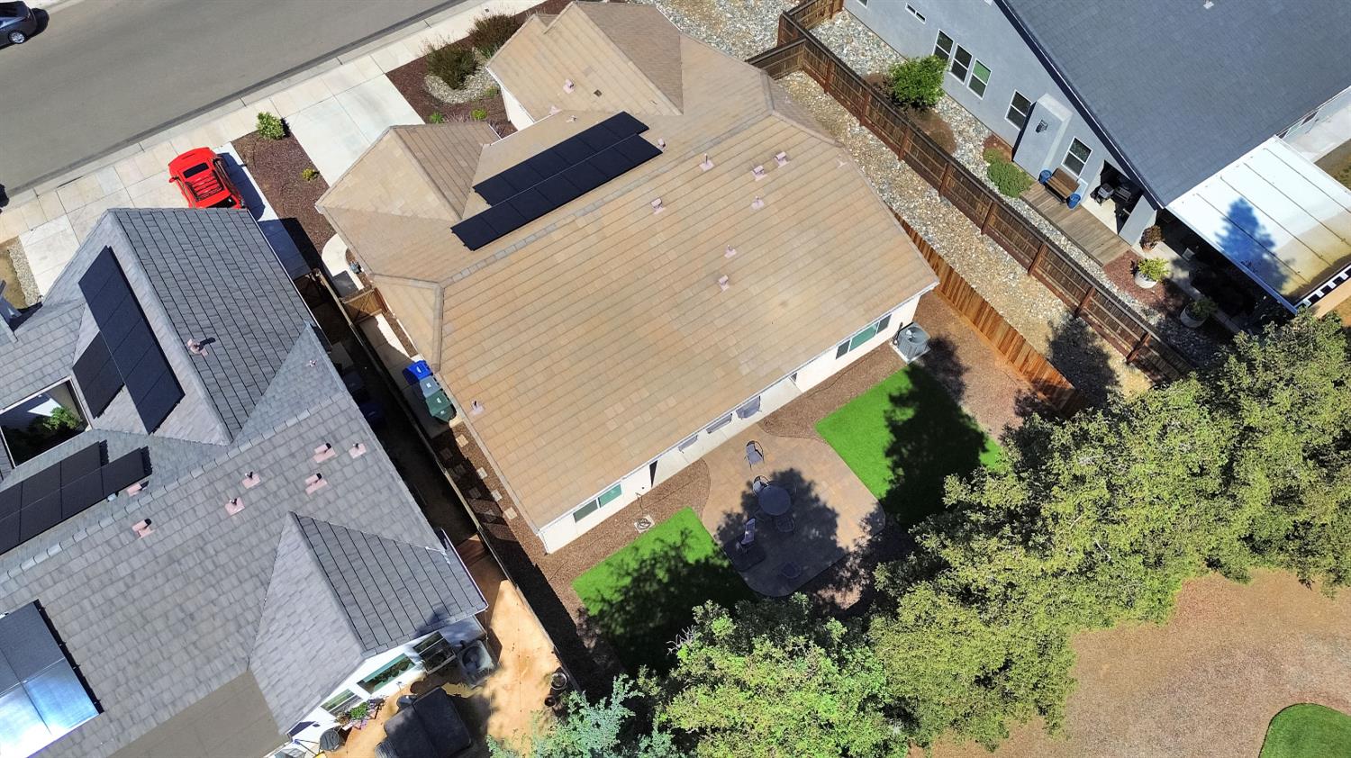 1807 Las Rosas Ave, Clovis, CA 93619