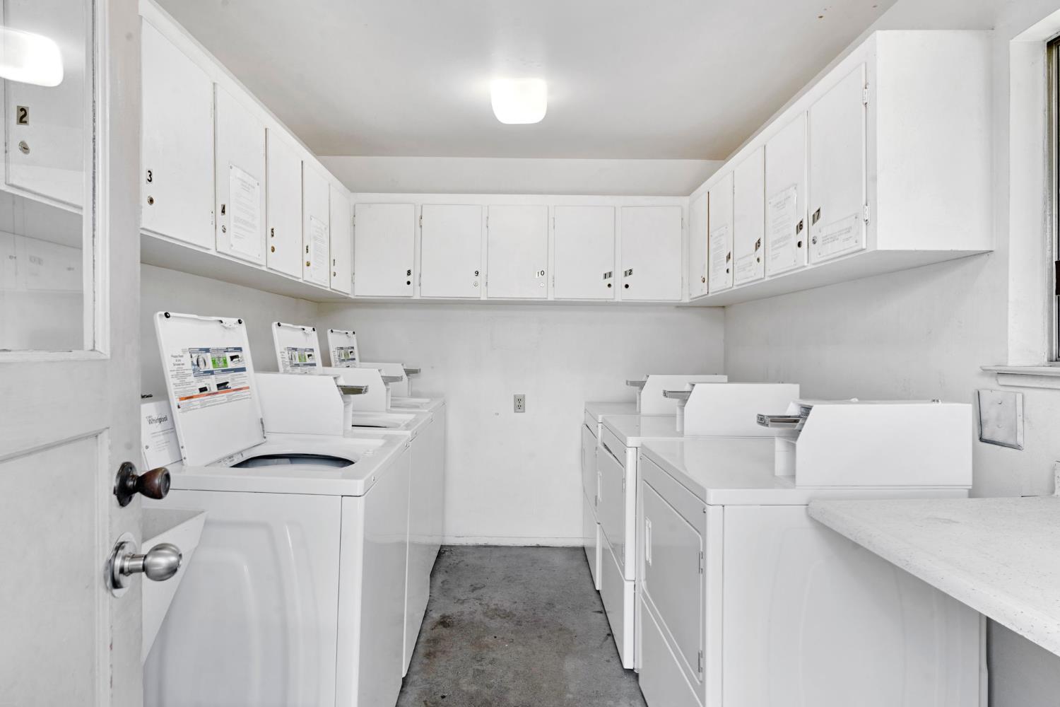 182 W Barstow Ave #A, Fresno, CA 93704