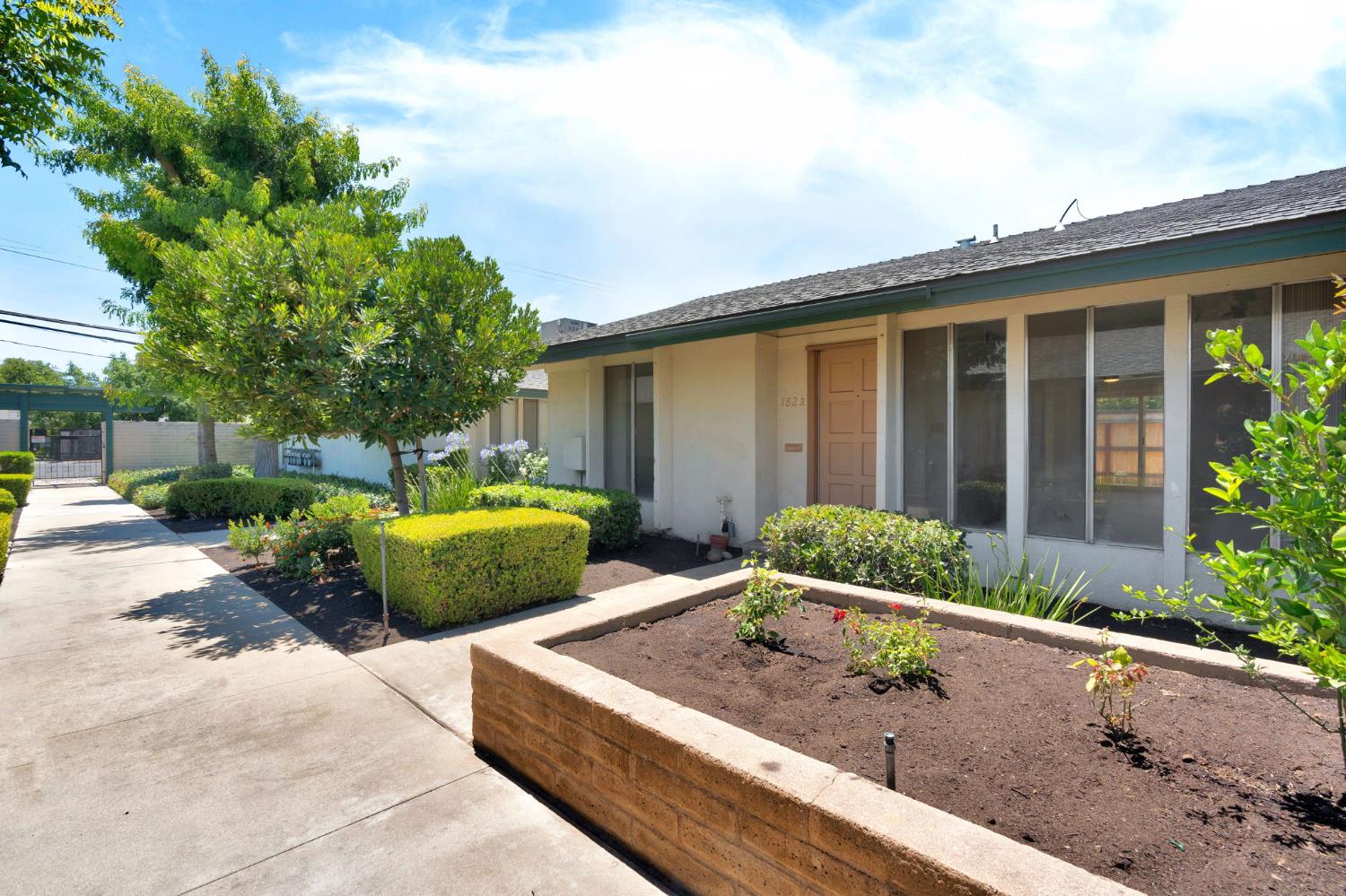 182 W Barstow Ave #A, Fresno, CA 93704